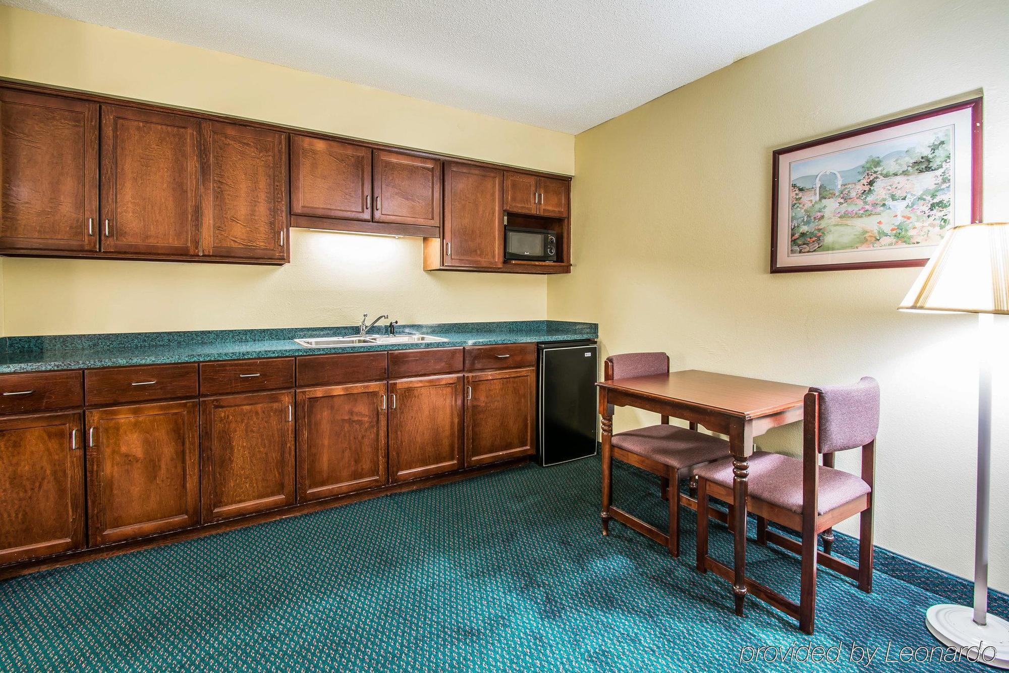 Super 8 By Wyndham Montgomery I-65 Екстер'єр фото